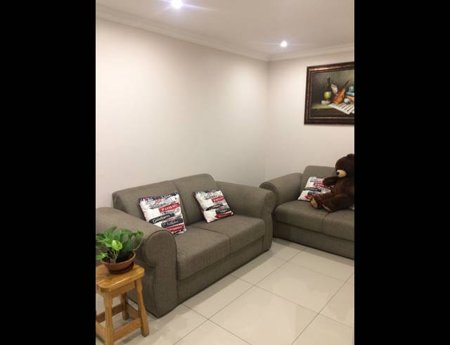 2 BEDROOM APARTMENT FOR SALE IN UMHLANGA RIDGE